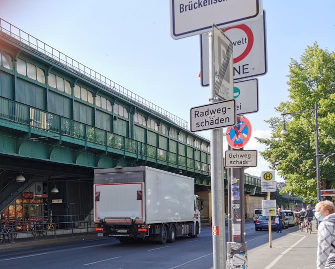 Schonhauser Allee Brucke Fur Schwerlastverkehr Gesperrt Prenzlberger Stimme